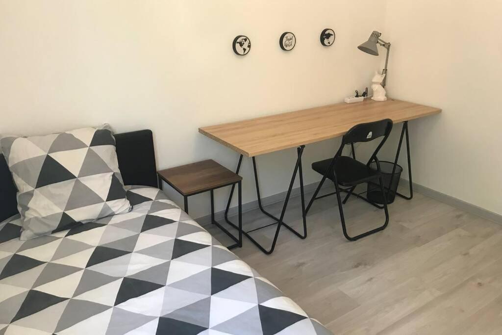 La Maison De Ville - 4 Chambres, 2 Sdb, Terrasse Et Garage - 90M2 Vesoul Esterno foto