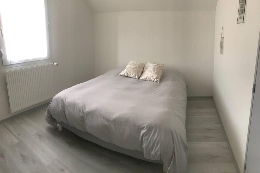 La Maison De Ville - 4 Chambres, 2 Sdb, Terrasse Et Garage - 90M2 Vesoul Esterno foto